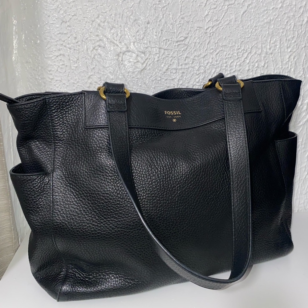 Leather Fossil Shoulder bag!